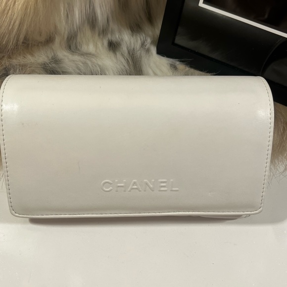 💎Chanel Mirrored Sunglasses with case & lens cloth - EUC, black & silver - Picture 4 of 11